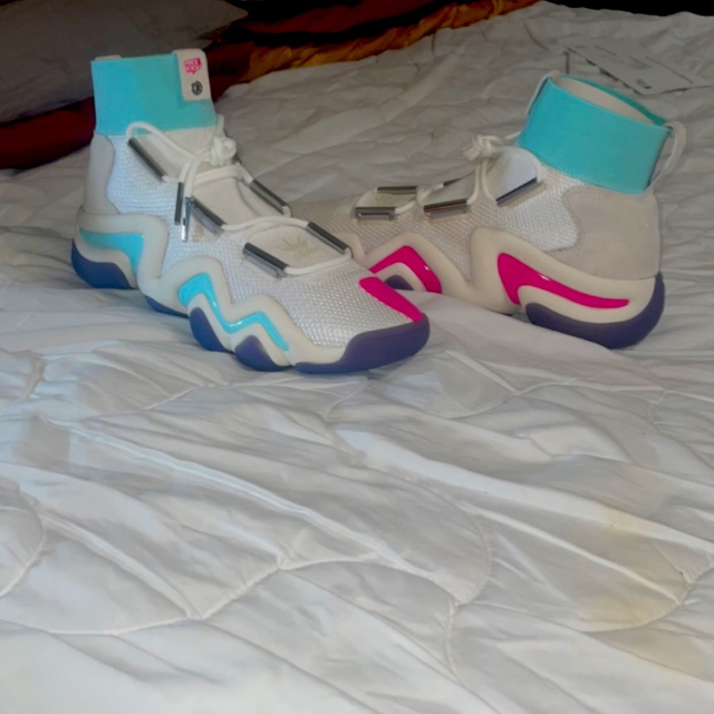 #Crazy8s #KobeBryant #ADVNICEKICKS